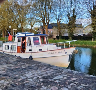 Trawler Eagle 32