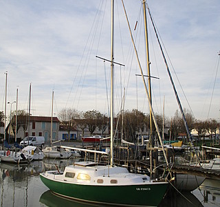 Coronado 25