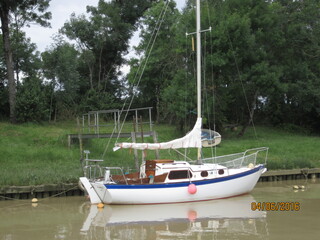 Sloop 700